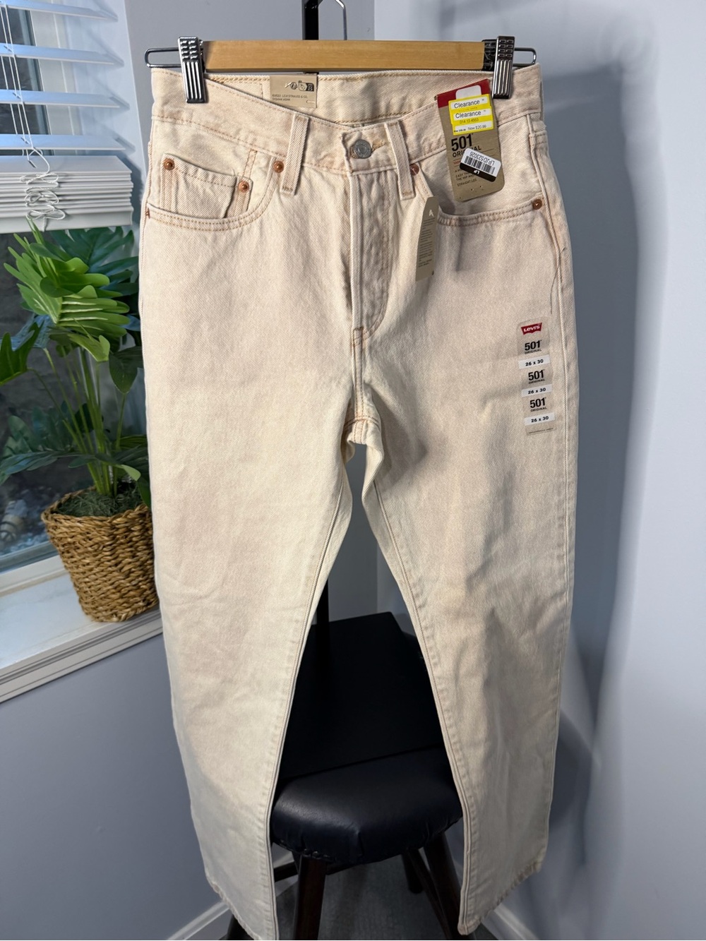 Levi's Women's Straight 501 Jeans in Cream